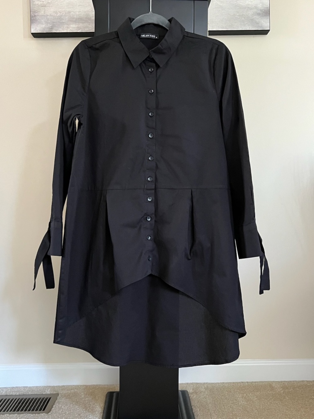 Milan Kiss Black Long Sleeve Hi/Low Dress Shirt, Size Small